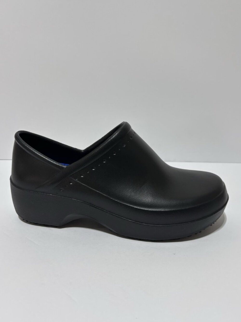 Shoes For Crews Women’s Cobalt Black Slip Resistant Clogs, Size 10 M
